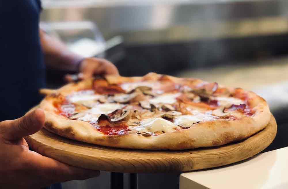 Receita fácil de pizza low carb para o jantar . Foto: Pexel